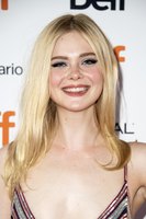 Elle Fanning Sweatshirt #3734356