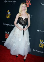 Elle Fanning t-shirt #3734358