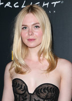 Elle Fanning mug #G2351619