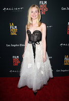 Elle Fanning longsleeve t-shirt #3734384