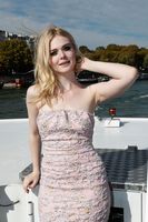 Elle Fanning tote bag #G2351640