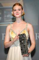 Elle Fanning longsleeve t-shirt #3769768