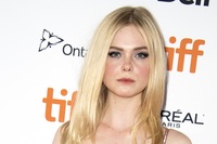 Elle Fanning mug #G2387029