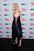 Elle Fanning mug #G2387090