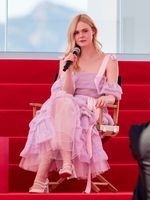 Elle Fanning mug #G2453926