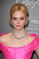 Elle Fanning longsleeve t-shirt #3836681