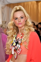 Elle Fanning mug #G2453952