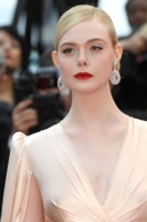 Elle Fanning mug #G2453957