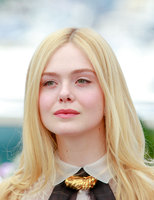 Elle Fanning mug #G2471042