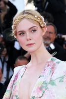 Elle Fanning longsleeve t-shirt #3853812