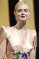 Elle Fanning mug #G2471073