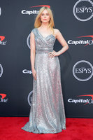 Elle Fanning longsleeve t-shirt #3853860