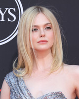 Elle Fanning mug #G2471148