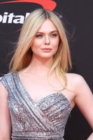 Elle Fanning mug #G2471158