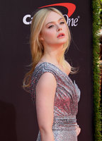 Elle Fanning mug #G2471163