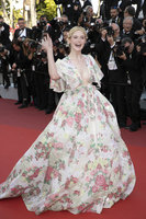 Elle Fanning tote bag #G2471211