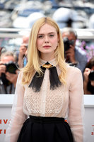 Elle Fanning Sweatshirt #3853957