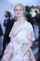 Elle Fanning tote bag #G2471233