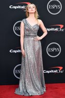 Elle Fanning longsleeve t-shirt #3854013