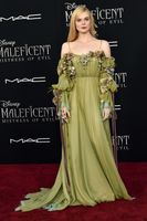 Elle Fanning mug #G2512888