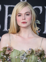 Elle Fanning t-shirt #3895643