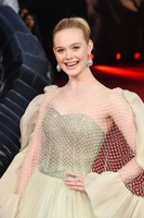 Elle Fanning Sweatshirt #3895649