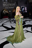 Elle Fanning tote bag #G2512908