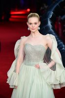 Elle Fanning tote bag #G2512917