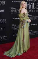 Elle Fanning t-shirt #3895672