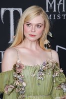 Elle Fanning mug #G2512944