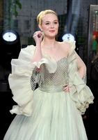 Elle Fanning longsleeve t-shirt #3895703