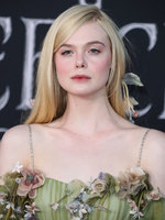 Elle Fanning mug #G2512965