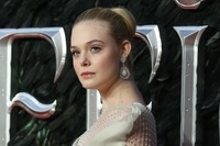 Elle Fanning Sweatshirt #3895730