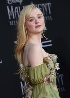 Elle Fanning mug #G2512996