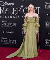 Elle Fanning tote bag #G2513027