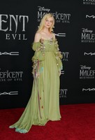 Elle Fanning mug #G2513028