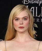 Elle Fanning longsleeve t-shirt #3895791