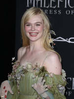 Elle Fanning longsleeve t-shirt #3895793