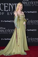 Elle Fanning hoodie #3895882