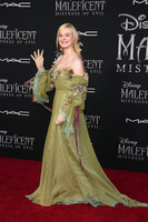 Elle Fanning hoodie #3895903