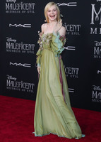 Elle Fanning hoodie #3895904