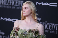 Elle Fanning t-shirt #3895914