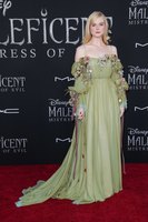 Elle Fanning t-shirt #3895926