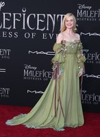 Elle Fanning hoodie #3895937