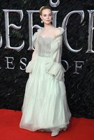 Elle Fanning longsleeve t-shirt #3895963