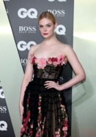 Elle Fanning longsleeve t-shirt #3895965