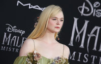 Elle Fanning longsleeve t-shirt #3895969
