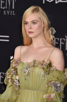 Elle Fanning mug #G2513258