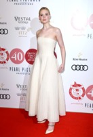 Elle Fanning hoodie #3942180