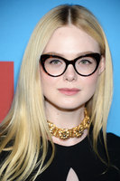 Elle Fanning mug #G2569443